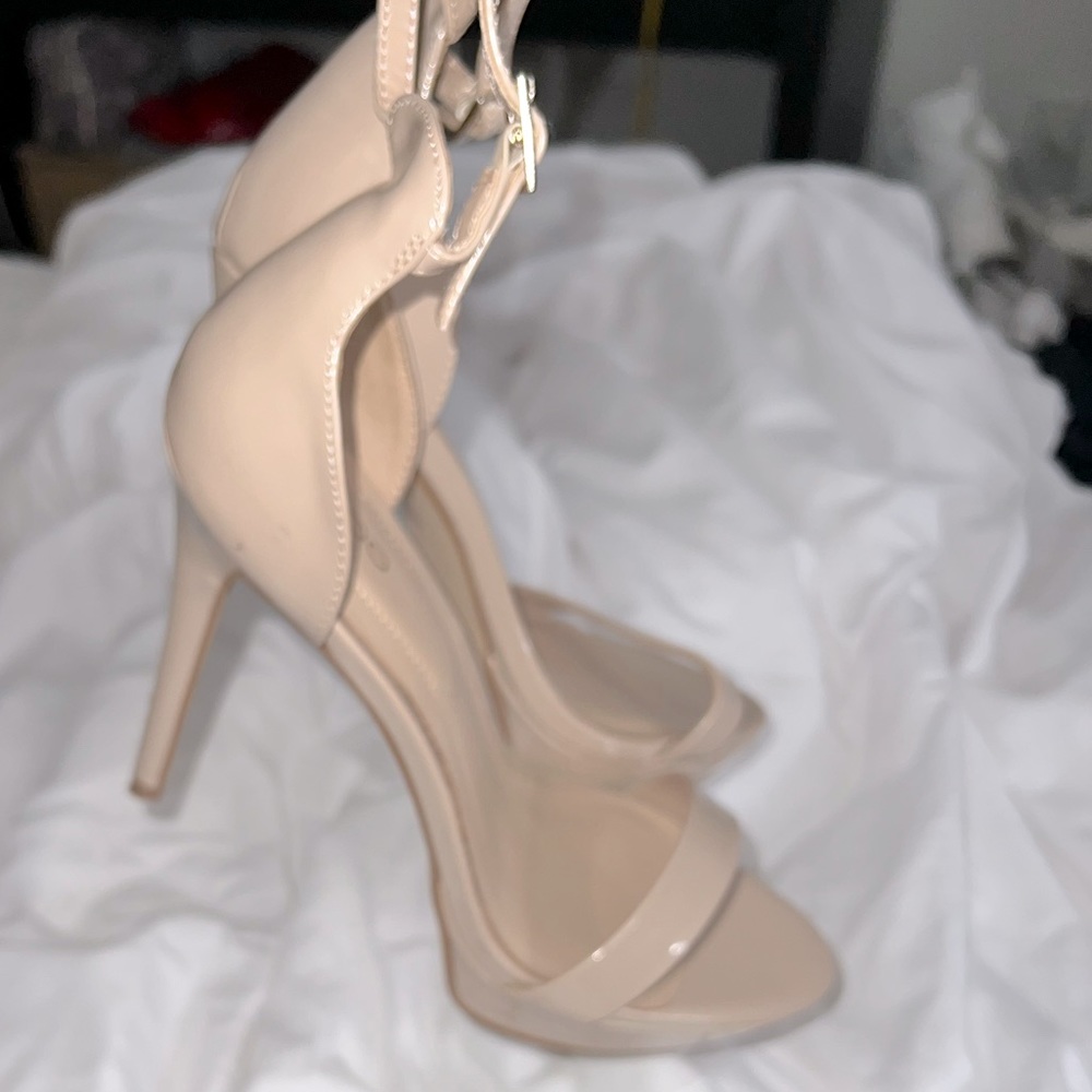 Nude Heels - Picture 4 of 6